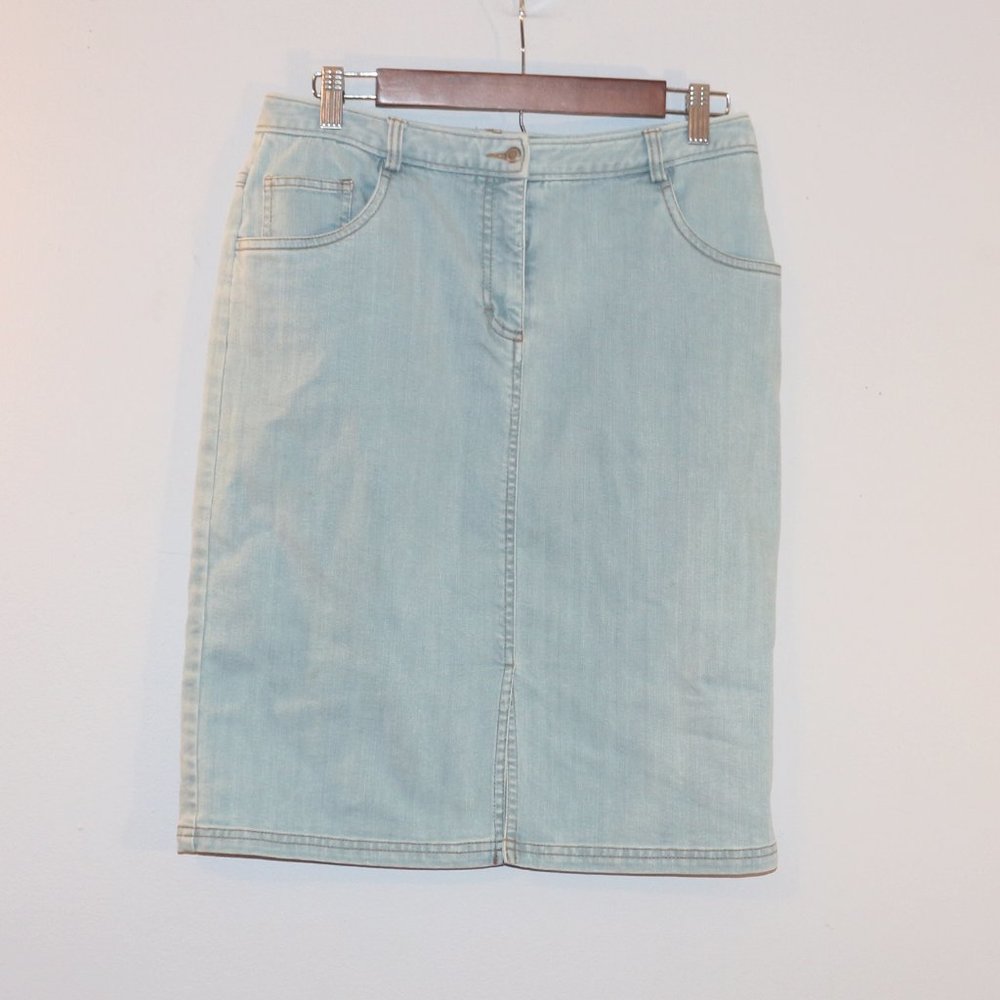 Don Caster Sport Size 8 Denim Pencil Skirt EUC
